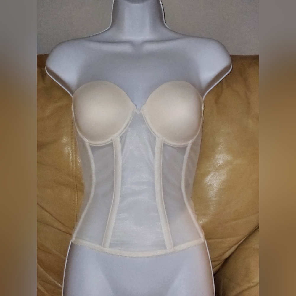 Wacoal Cream Bustier NWOT